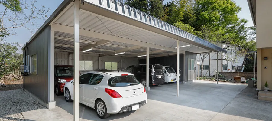 短工期で実現する、安心のスチールガレージ